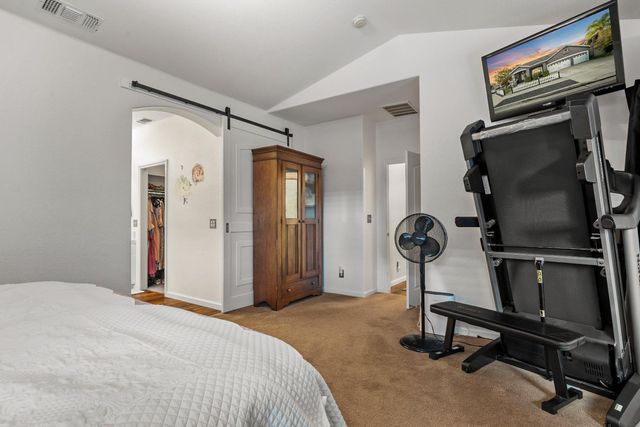 5725 Wild Cat Ct, Riverbank, CA 95367