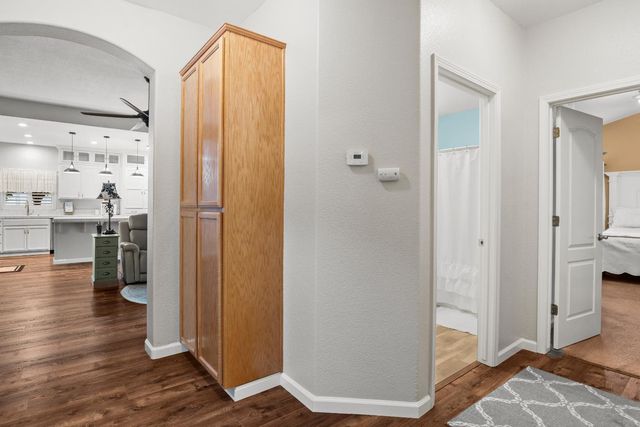 5725 Wild Cat Ct, Riverbank, CA 95367