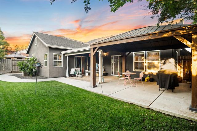 5725 Wild Cat Ct, Riverbank, CA 95367