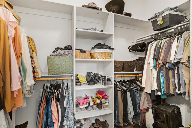 5725 Wild Cat Ct, Riverbank, CA 95367