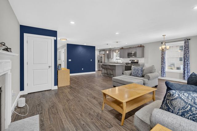 36A Terraceview Drive, Hudson, NH 03051