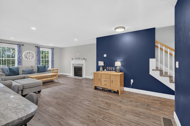 36A Terraceview Drive, Hudson, NH 03051