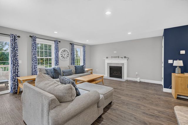 36A Terraceview Drive, Hudson, NH 03051
