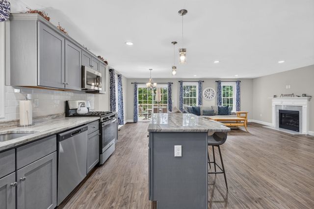36A Terraceview Drive, Hudson, NH 03051