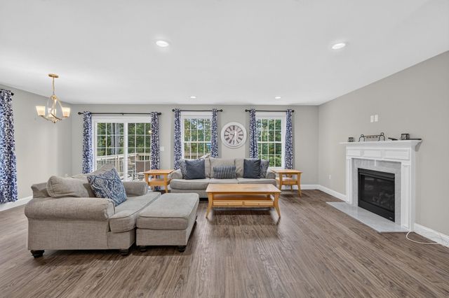 36A Terraceview Drive, Hudson, NH 03051