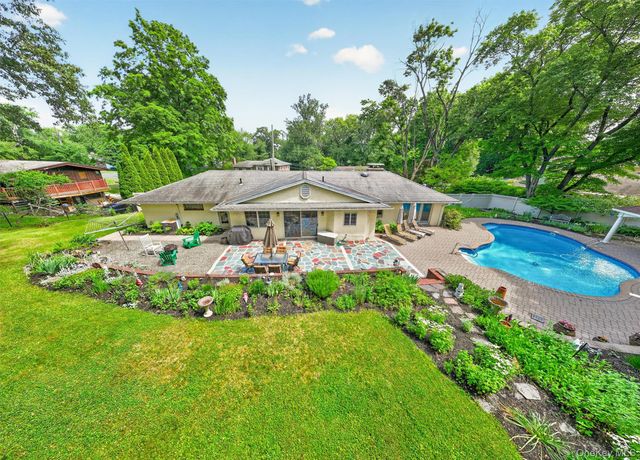 32 Turner Road, Pearl River, NY 10965