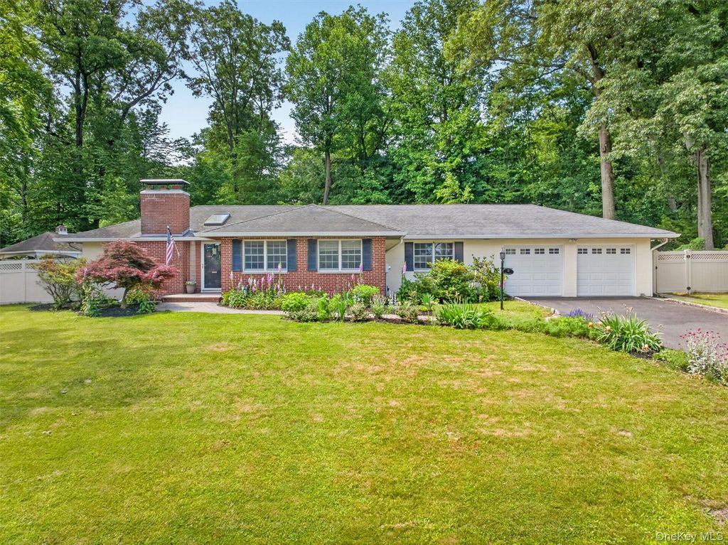 32 Turner Road, Pearl River, NY 10965