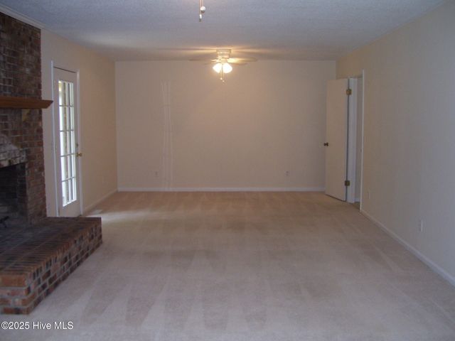 211 Tartan Trail, Southern Pines, NC 28387