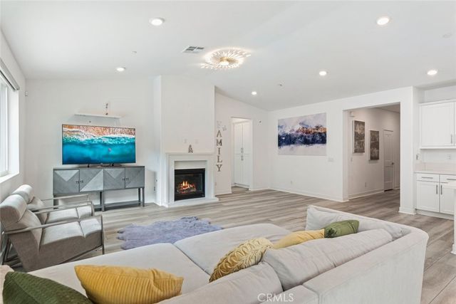 2690 Santa Fiora Drive, Corona, CA 92882