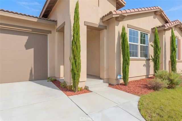 2690 Santa Fiora Drive, Corona, CA 92882