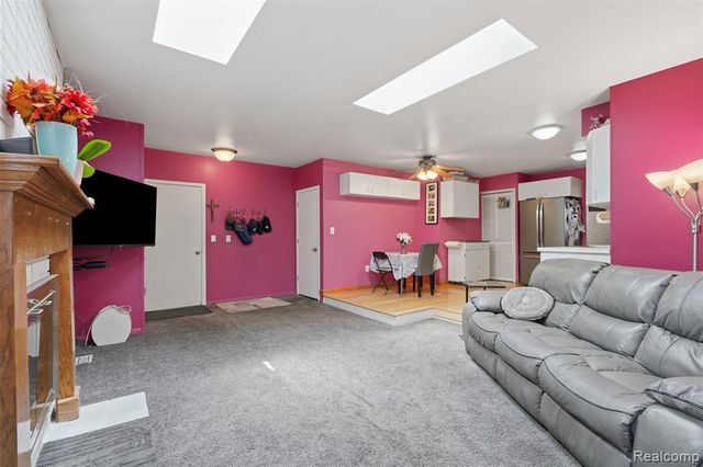 14385 Pere Street, Livonia, MI 48154