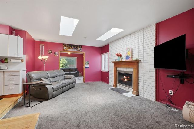 14385 Pere Street, Livonia, MI 48154