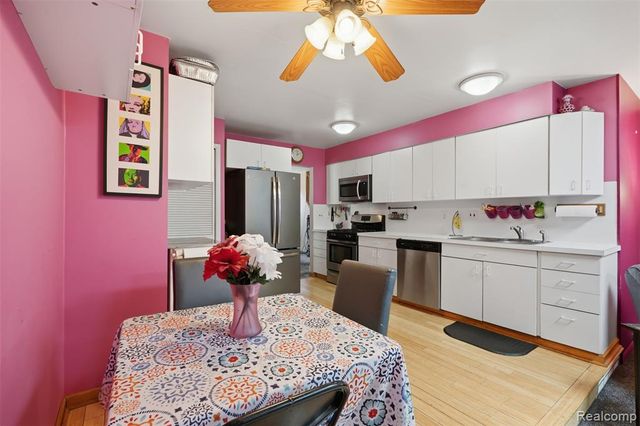 14385 Pere Street, Livonia, MI 48154