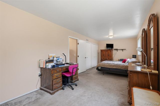 14385 Pere Street, Livonia, MI 48154