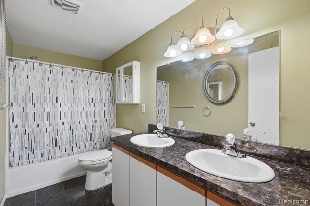 14385 Pere Street, Livonia, MI 48154