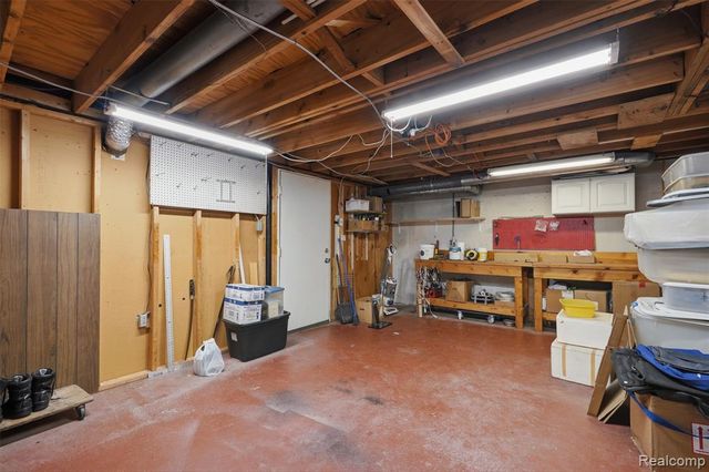 14385 Pere Street, Livonia, MI 48154