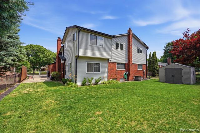 14385 Pere Street, Livonia, MI 48154