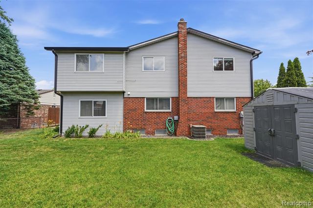 14385 Pere Street, Livonia, MI 48154