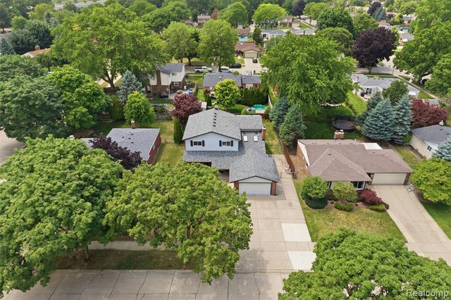14385 Pere Street, Livonia, MI 48154