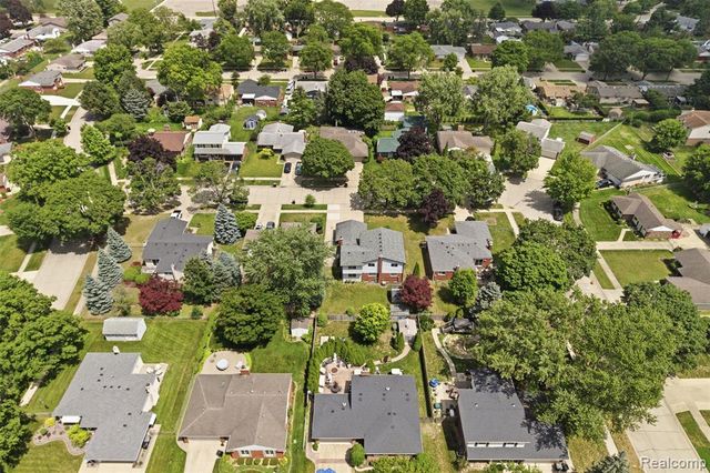 14385 Pere Street, Livonia, MI 48154