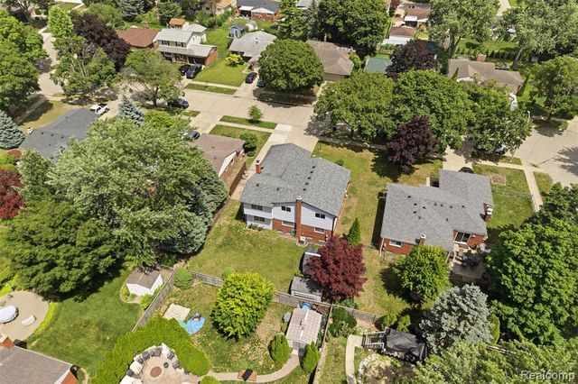 14385 Pere Street, Livonia, MI 48154