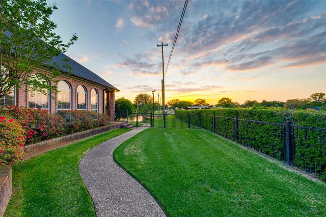 100 Clearview Drive, Bullard, TX 75757