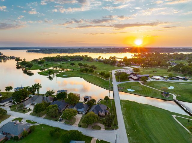 100 Clearview Drive, Bullard, TX 75757