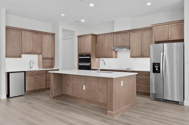 39654 GROVE HEIGHTS, Lady Lake, FL 32159