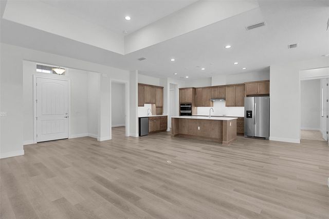 39654 GROVE HEIGHTS, Lady Lake, FL 32159