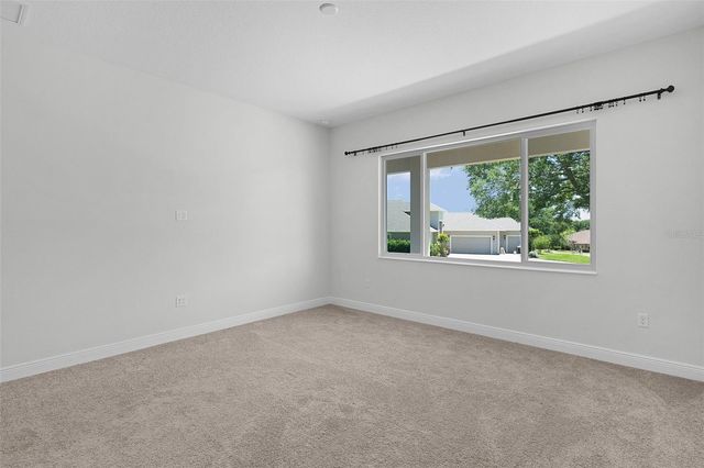 39654 GROVE HEIGHTS, Lady Lake, FL 32159