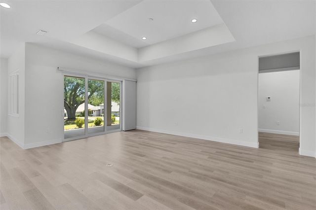 39654 GROVE HEIGHTS, Lady Lake, FL 32159