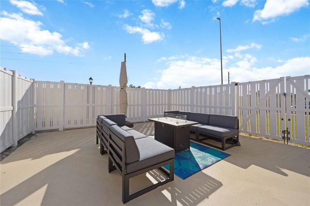 38 PEBBLE ROCK DRIVE, Venice, FL 34293
