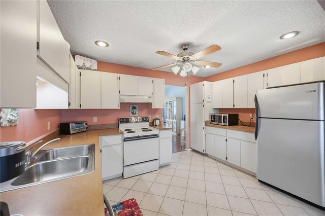 38 PEBBLE ROCK DRIVE, Venice, FL 34293