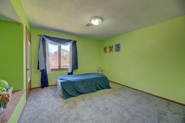 2804 Dartmouth Drive, Janesville, WI 53548