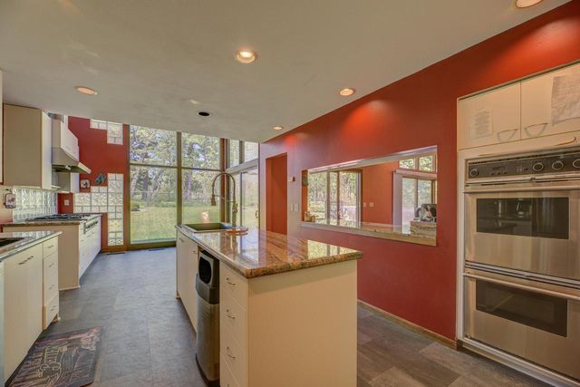 2804 Dartmouth Drive, Janesville, WI 53548