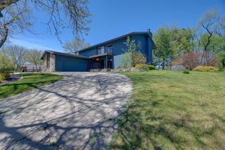 2804 Dartmouth Drive, Janesville, WI 53548