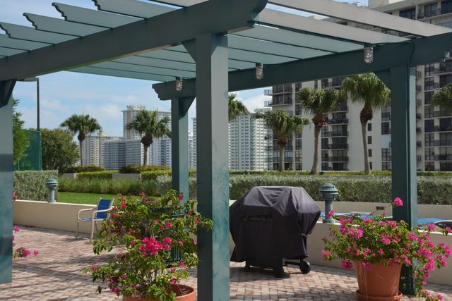 3020 NE 32nd Avenue Ph1, Fort Lauderdale, FL 33308