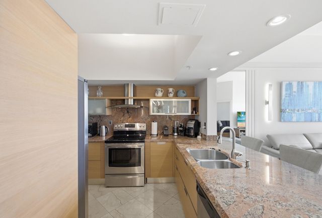 3020 NE 32nd Avenue Ph1, Fort Lauderdale, FL 33308