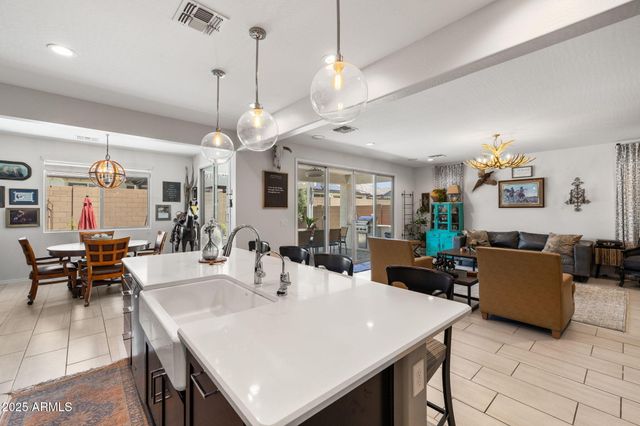 16118 W DESERT HILLS Drive, Surprise, AZ 85379