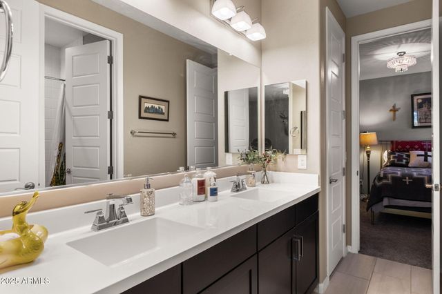 16118 W DESERT HILLS Drive, Surprise, AZ 85379