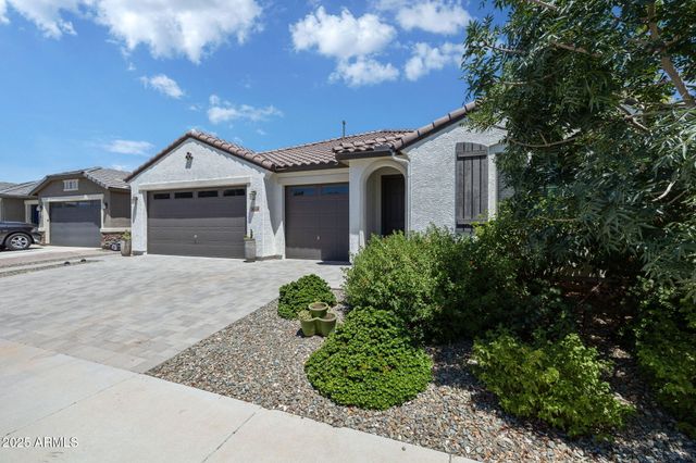 16118 W DESERT HILLS Drive, Surprise, AZ 85379