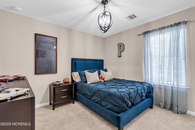 906 Lakehurst Avenue, Jackson, NJ 08527