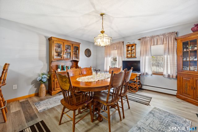 4 Johanna Circle, Southington, CT 06489