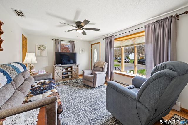 4 Johanna Circle, Southington, CT 06489