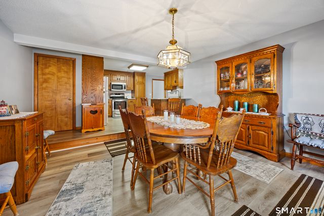 4 Johanna Circle, Southington, CT 06489