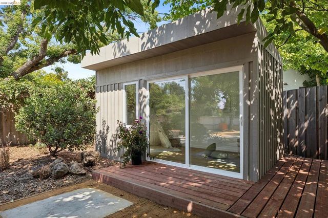 1057 Tuolumne St, Vallejo, CA 94590