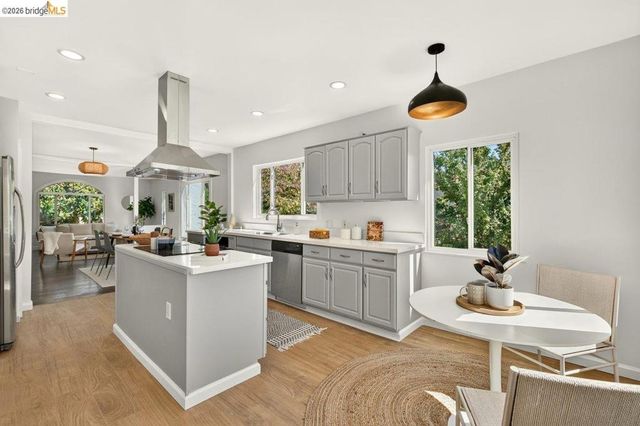 1057 Tuolumne St, Vallejo, CA 94590