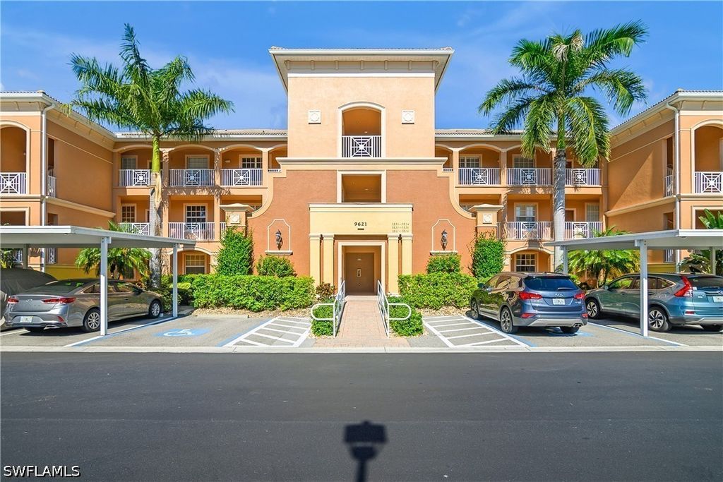 9621 Spanish Moss WAY 3825, Bonita Springs, FL 34135