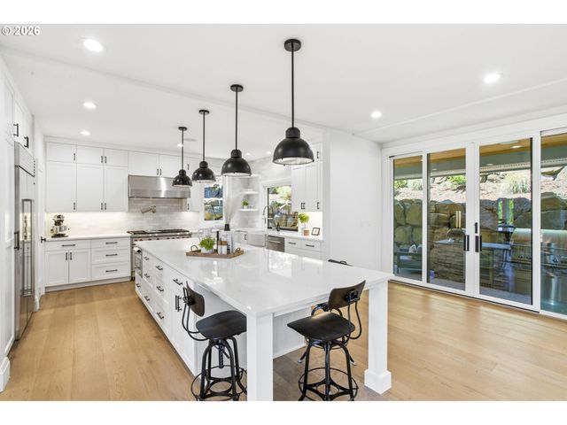 18165 Sw SIENA Dr, Lake Oswego, OR 97034
