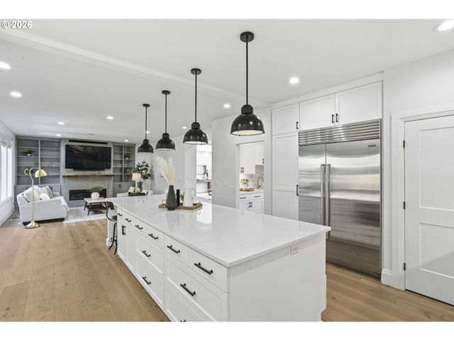18165 Sw SIENA Dr, Lake Oswego, OR 97034